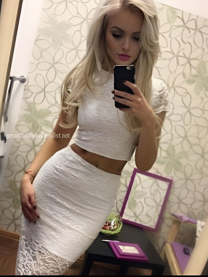 Каролина привлекальеная девушка из Лыткарино цена от 3000 руб