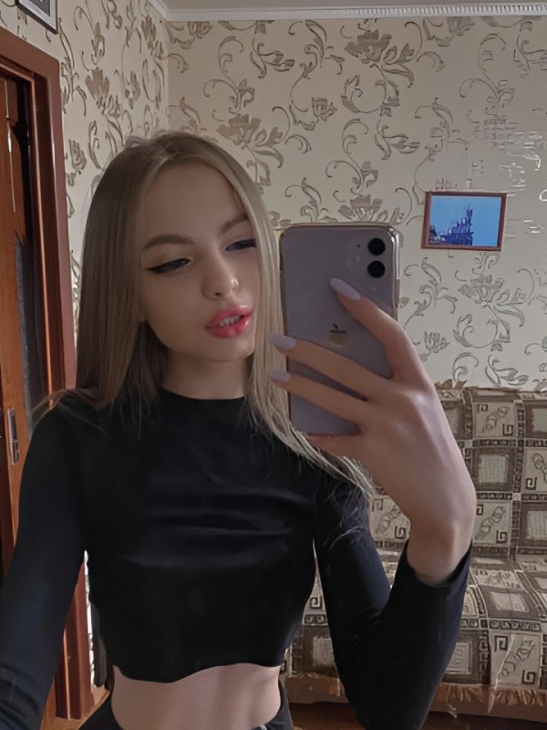 Ева привлекательная девушка из Лыткарино цена от 2500 руб