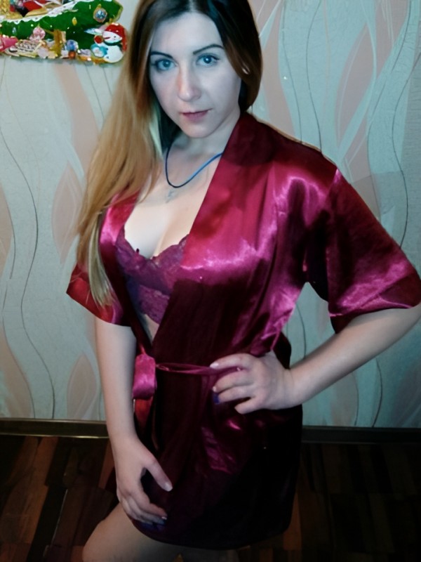 Ксения привлекательная девушка из Лыткарино цена от 2500 руб